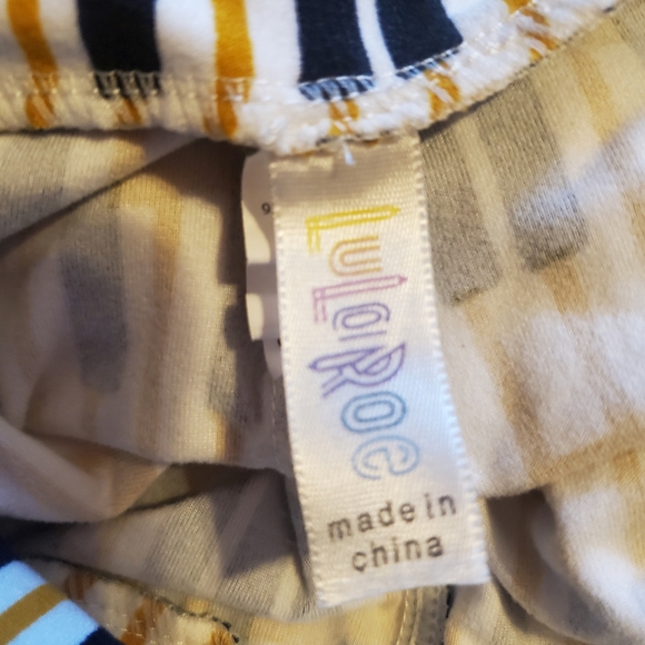 Lularoe leggings piano keys - one size - Picture 3 of 5